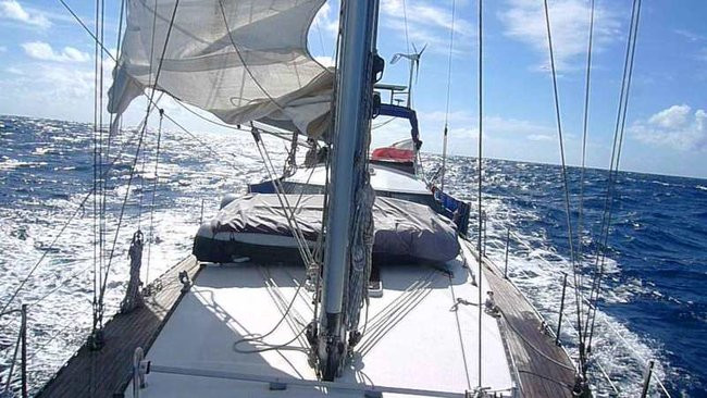 Kapitan Lewiński dopływa na Markizy (zdjęcia)