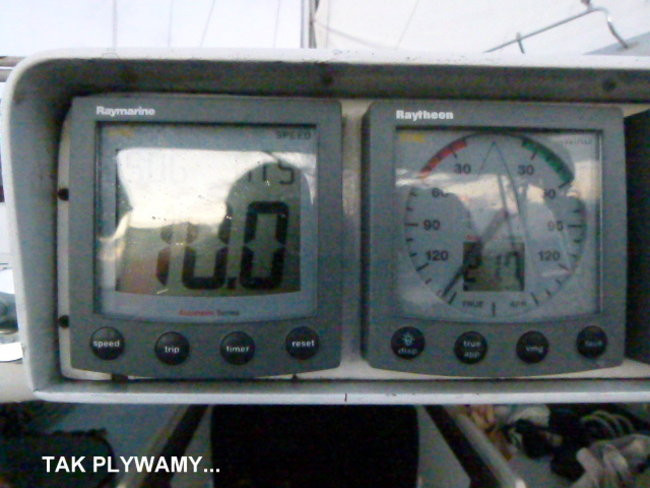 Kapitan Lewiński dopływa na Markizy (zdjęcia)