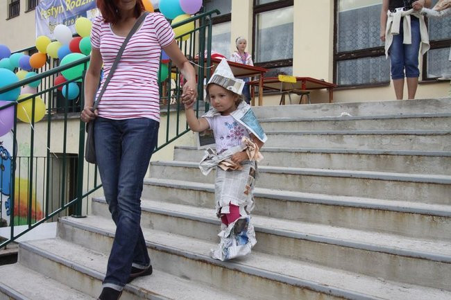 Wspólna zabawa rodziców i dzieci (zdjęcia)