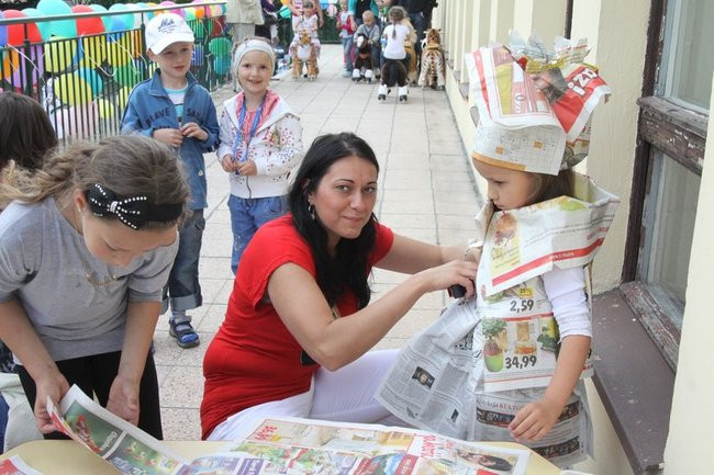 Wspólna zabawa rodziców i dzieci (zdjęcia)