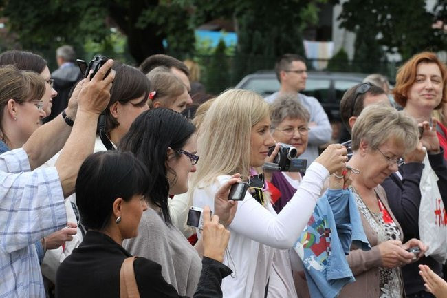 Wspólna zabawa rodziców i dzieci (zdjęcia)