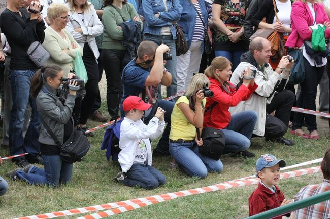 Wspólna zabawa rodziców i dzieci (zdjęcia)