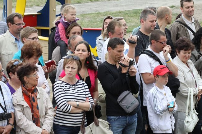 Wspólna zabawa rodziców i dzieci (zdjęcia)