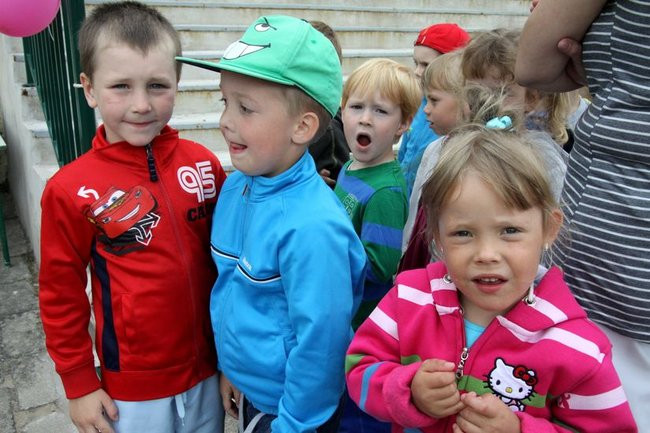 Wspólna zabawa rodziców i dzieci (zdjęcia)