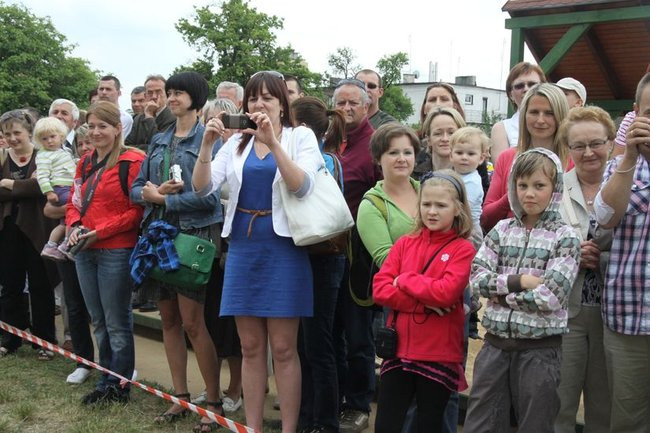 Wspólna zabawa rodziców i dzieci (zdjęcia)