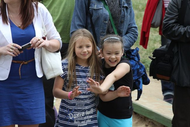 Wspólna zabawa rodziców i dzieci (zdjęcia)