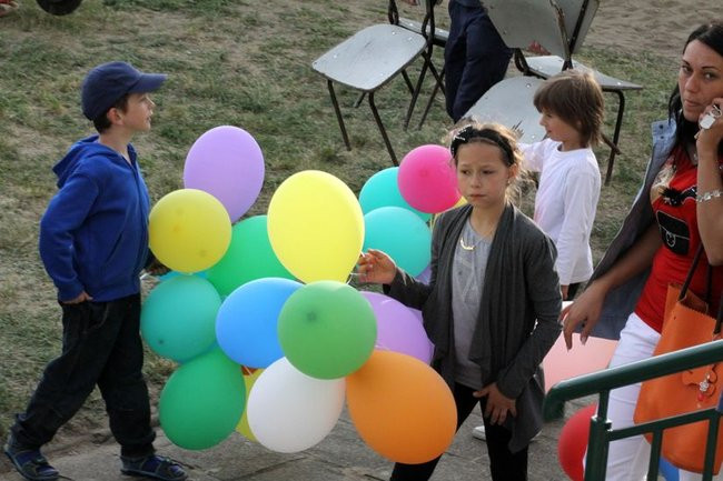 Wspólna zabawa rodziców i dzieci (zdjęcia)
