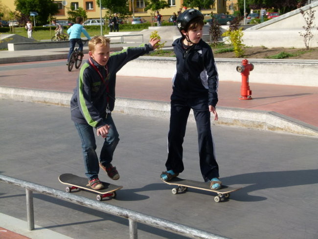 Zabawy na Skateplazie (zdjęcia)