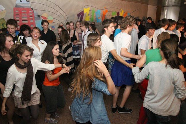 Dzień Tańca w  LO nr 2 (zdjęcia)