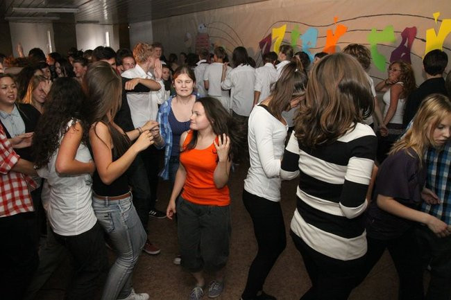 Dzień Tańca w  LO nr 2 (zdjęcia)