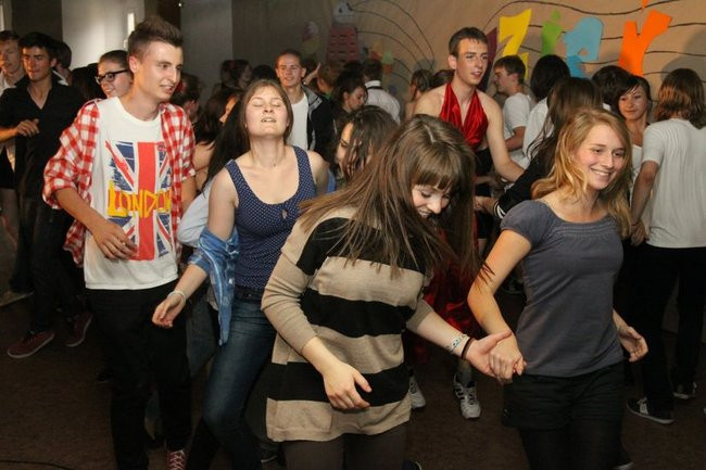 Dzień Tańca w  LO nr 2 (zdjęcia)