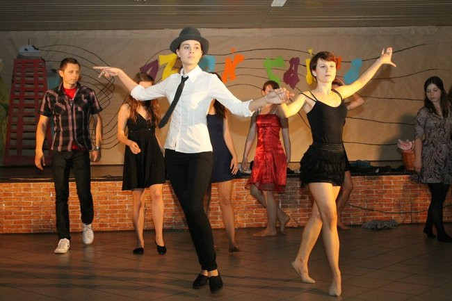 Dzień Tańca w  LO nr 2 (zdjęcia)