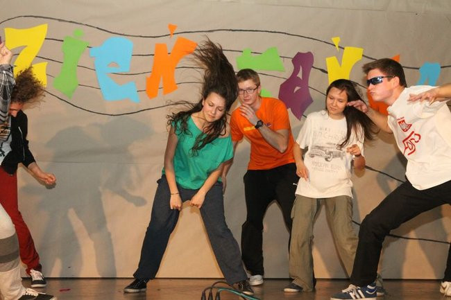 Dzień Tańca w  LO nr 2 (zdjęcia)