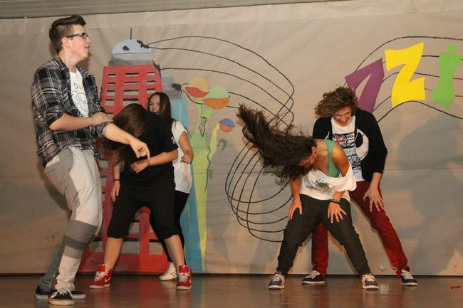 Dzień Tańca w  LO nr 2 (zdjęcia)