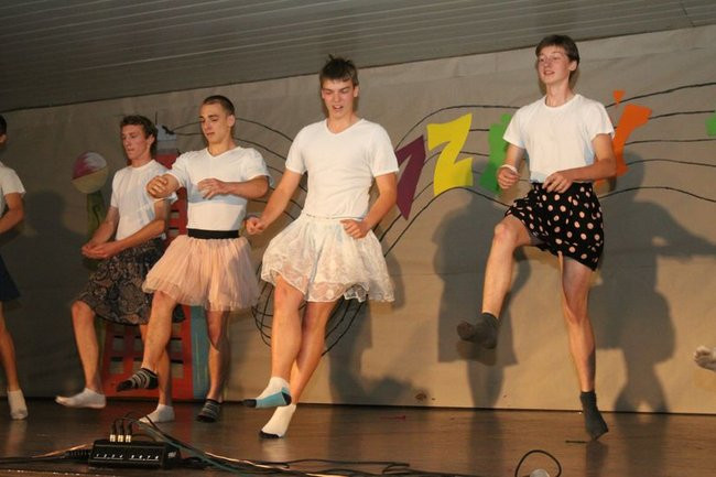 Dzień Tańca w  LO nr 2 (zdjęcia)