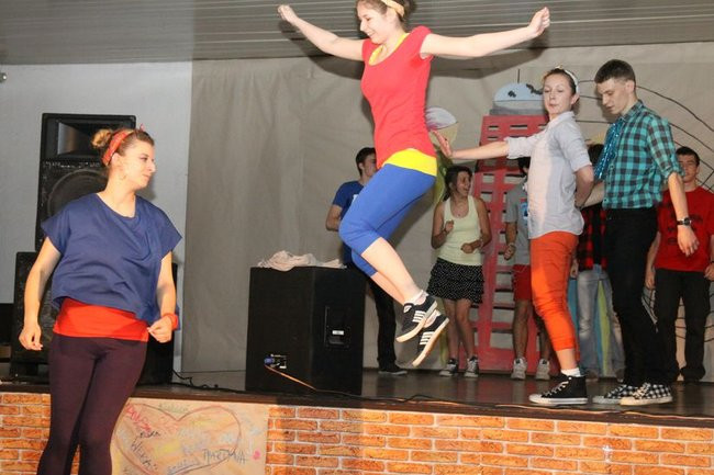 Dzień Tańca w  LO nr 2 (zdjęcia)