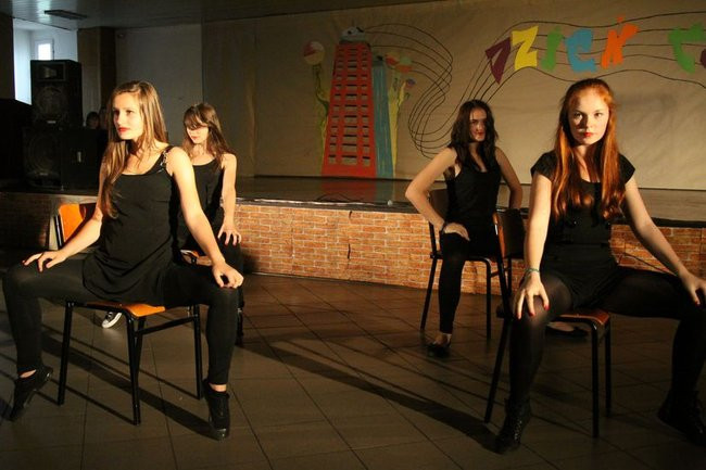 Dzień Tańca w  LO nr 2 (zdjęcia)