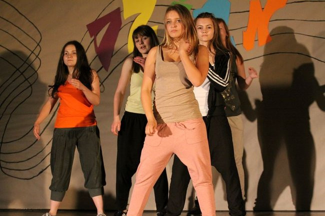 Dzień Tańca w  LO nr 2 (zdjęcia)