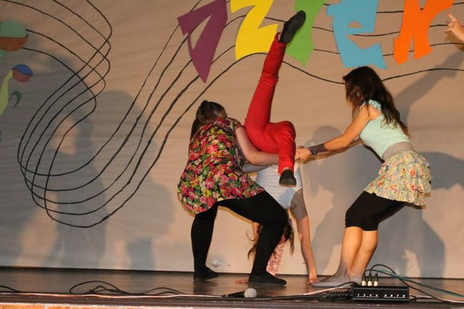 Dzień Tańca w  LO nr 2 (zdjęcia)