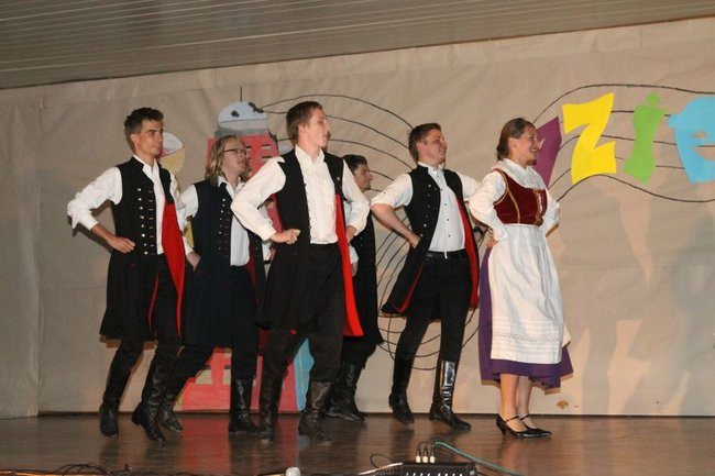 Dzień Tańca w  LO nr 2 (zdjęcia)