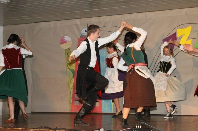 Dzień Tańca w  LO nr 2 (zdjęcia)