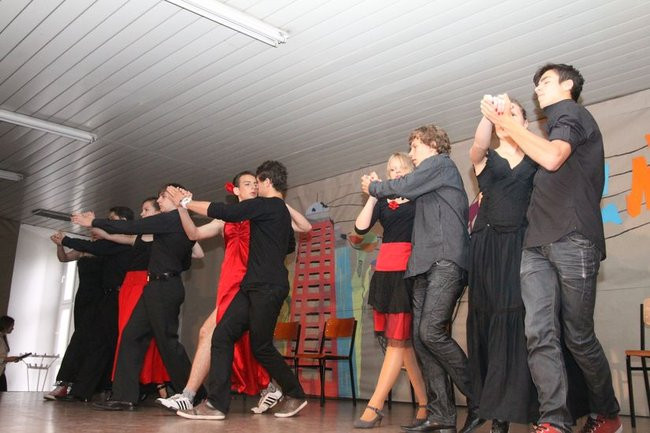 Dzień Tańca w  LO nr 2 (zdjęcia)