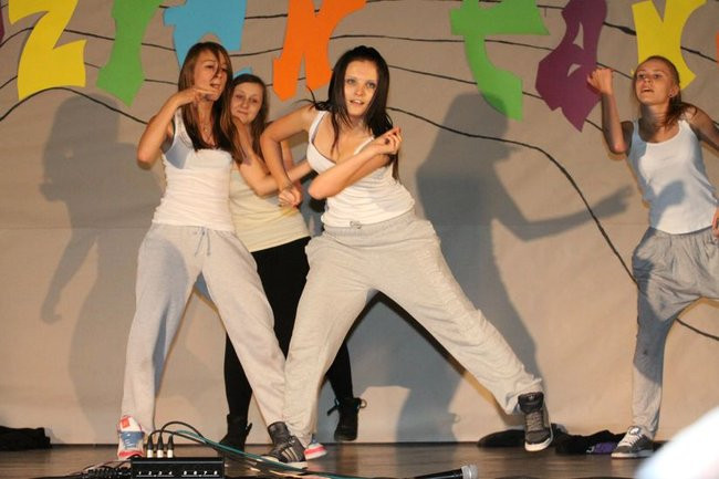 Dzień Tańca w  LO nr 2 (zdjęcia)