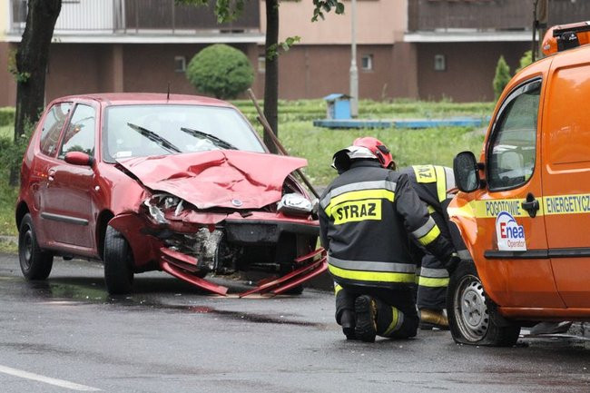 Dwie kolizje w tym samym miejscu (zdjęcia)