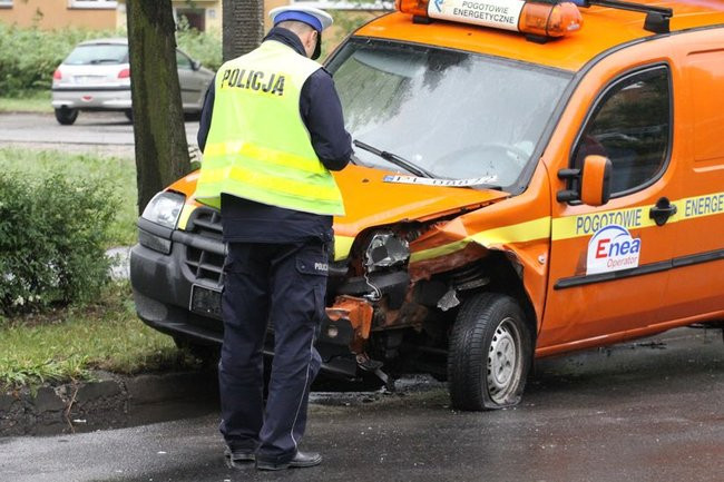 Dwie kolizje w tym samym miejscu (zdjęcia)