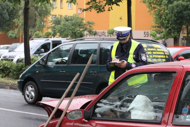 Dwie kolizje w tym samym miejscu (zdjęcia)