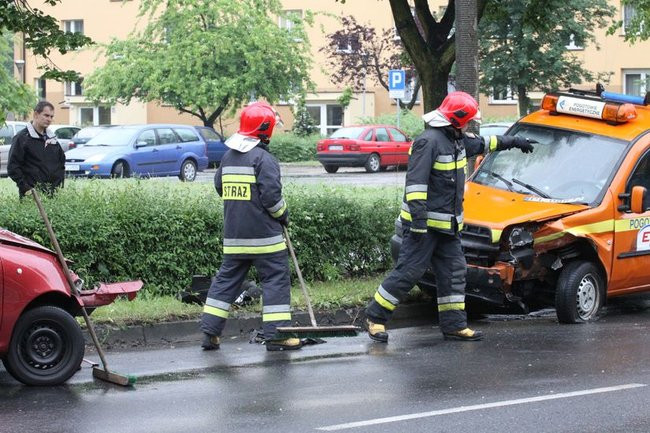 Dwie kolizje w tym samym miejscu (zdjęcia)