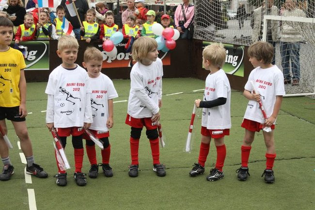 Przedszkolaki grają w Euro 2012 (zdjęcia)