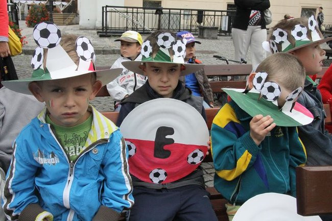 Przedszkolaki grają w Euro 2012 (zdjęcia)