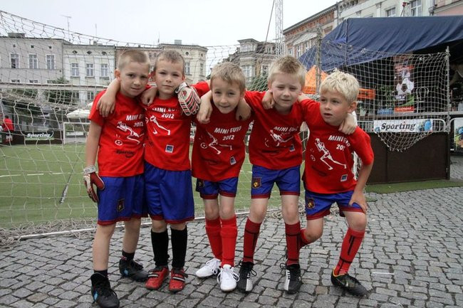 Przedszkolaki grają w Euro 2012 (zdjęcia)