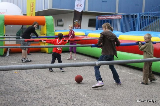 Pustki w Strefie Kibica (zdjęcia)