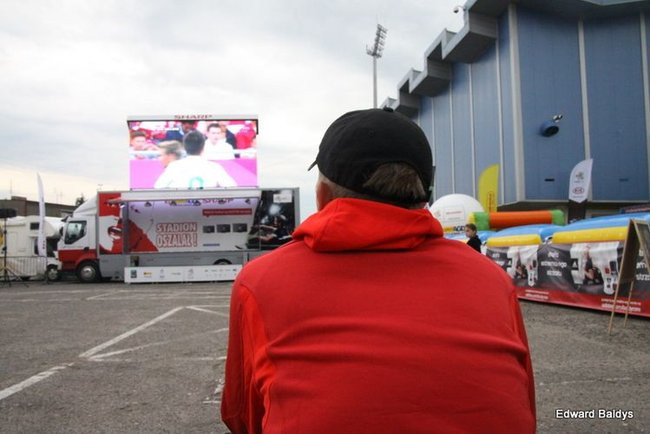 Pustki w Strefie Kibica (zdjęcia)