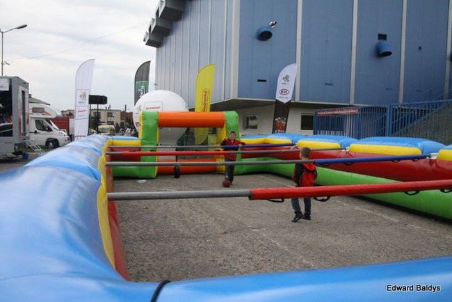 Pustki w Strefie Kibica (zdjęcia)