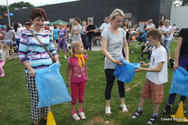 Przedszkolny festyn na Orliku (zdjęcia)