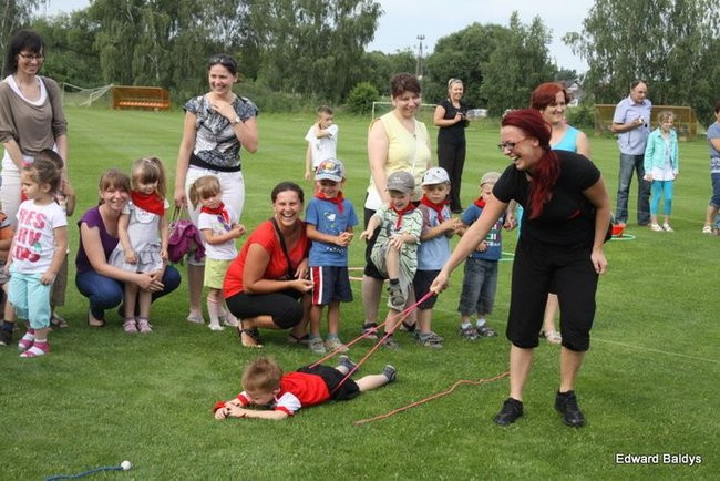 Przedszkolny festyn na Orliku (zdjęcia)