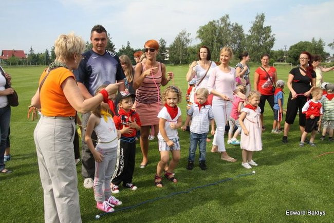 Przedszkolny festyn na Orliku (zdjęcia)