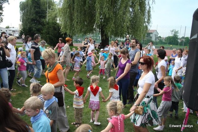 Przedszkolny festyn na Orliku (zdjęcia)