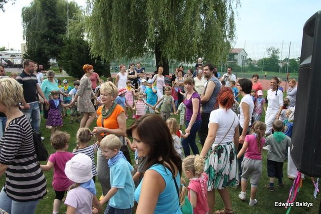 Przedszkolny festyn na Orliku (zdjęcia)
