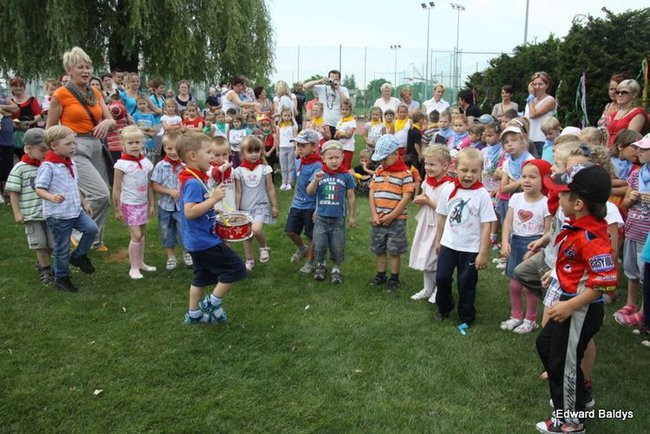 Przedszkolny festyn na Orliku (zdjęcia)