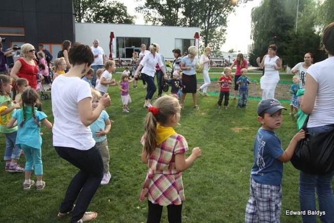Przedszkolny festyn na Orliku (zdjęcia)