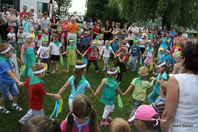Przedszkolny festyn na Orliku (zdjęcia)