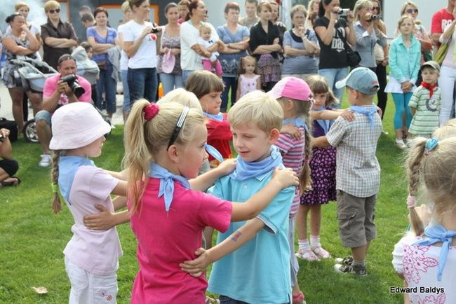 Przedszkolny festyn na Orliku (zdjęcia)