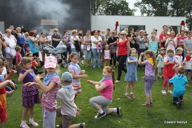 Przedszkolny festyn na Orliku (zdjęcia)