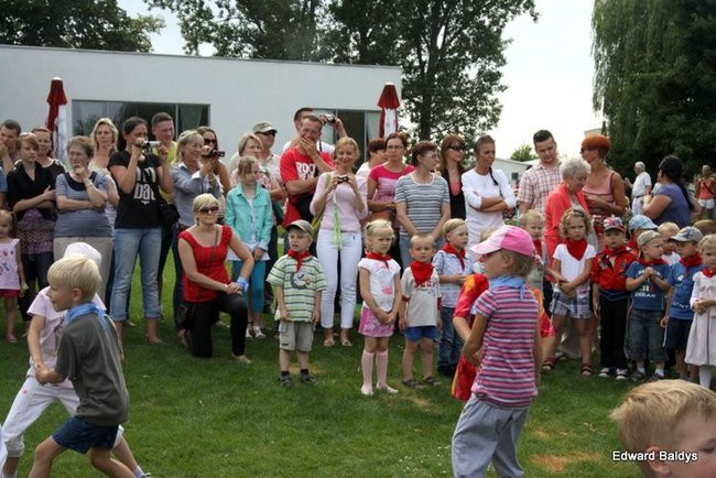 Przedszkolny festyn na Orliku (zdjęcia)