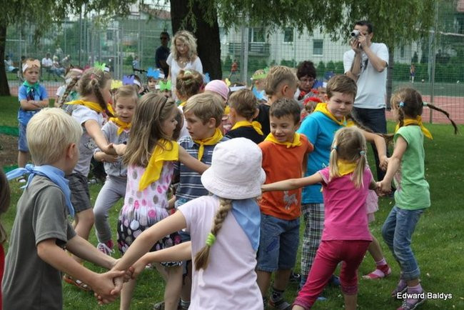 Przedszkolny festyn na Orliku (zdjęcia)