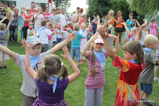 Przedszkolny festyn na Orliku (zdjęcia)